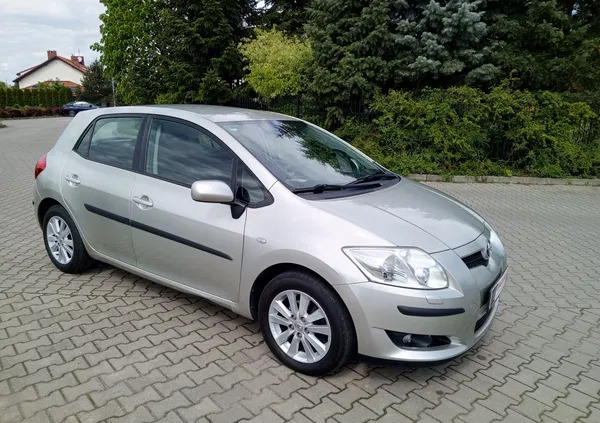 samochody osobowe Toyota Auris cena 23900 przebieg: 153000, rok produkcji 2008 z Ryn